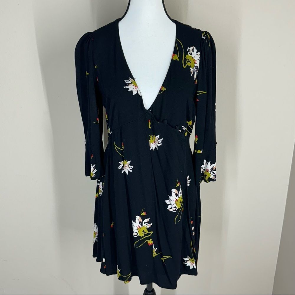 Free People Time on My Side Black Floral Bell Sleeve Boho Wrap Dress Size XS - Picture 4 of 14